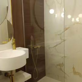 Spacious & Near the Subway, Hotel in Amadora