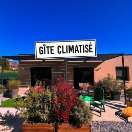 Gîte neuf au calme, RDC, Terrasse, Parking, 2 chambres, Clim、ボークロワッサンのホテル