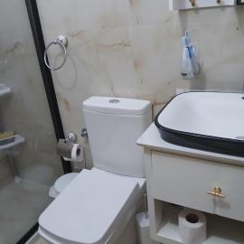 Kujtimi House, hotel sa (( Breg i Kaçito ))