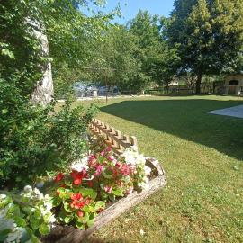 Tranquil Retreat - "Villa Green Oasis"