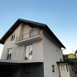 Anes House, hotel v destinaci Sokolac