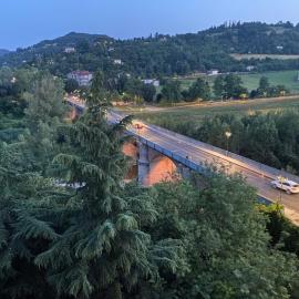 Appartamento Lella con meravigliosa vista vicino al centro congressi zona Bagni con wi-fi,ascensore e area parcheggio