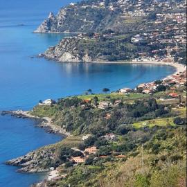 Incantevole loft nel cuore di CAPO VATICANO a 800 M E T R I dal MARE