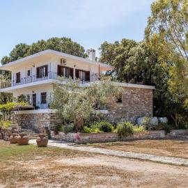 Villa Mitsa، فندق في Kolios