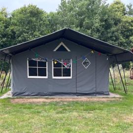 De Drentse Safari, hotel u gradu 'Sleen'