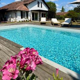 Sukha surf lodge, Hotel in Lit-et-Mixe
