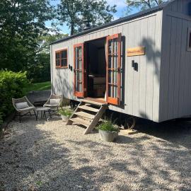 Woodside Shepherd Hut with free parking - Hawsker near whitby, hotel a Hawsker