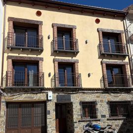 Apartamentos Rurales La Estrella, hotel u gradu Casar de Palomero