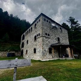 Kulla Guest House、ペヤのホテル