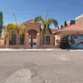 Residencia con Alberca privada y 4 Habitaciones, hotel u gradu Delisijas