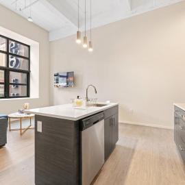 Luxury DT Condo l Playhouse Square l Fast W-Fi, Hotel in Cleveland