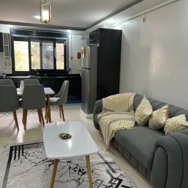 Tigzirth appartement moderne proche de la plage, hotel em Matriouene