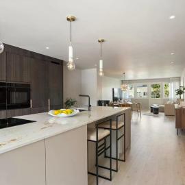 Newly renovated exclusive big apartment, city center, 3 bedrooms, 2 bathrooms with WC and more