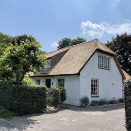 d'oude hoeve, hotel in Rijsbergen