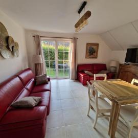 Charming cottage in Noville-Les-Bois, Hotel in Fernelmont