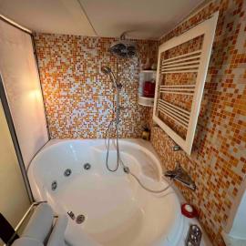 Grand Tour Suite Home, hotell i Spoleto