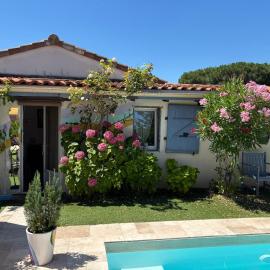 Maisonnette très agréable sur jardin vue Piscine