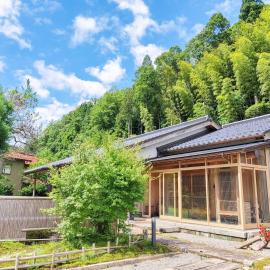 ひぐらし山荘, готель у місті Nomi