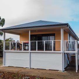 Long Island Retreat - Rosella, Hotel in Murray Bridge