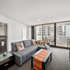 Light-Filled 1-Bed Apartment with Pool & Gym, hotel i Gungahlin