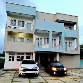 Ocean Mist Suites, hotell i Arnos Vale