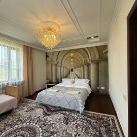 Guest House Alim, hotel a Karakol
