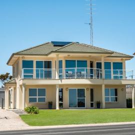 On The Bay, hotel in Port Hughes