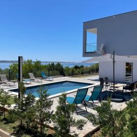 Holiday house Mila، فندق في ريتنا