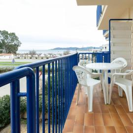 Apartamento luminoso con terraza y parking a 50m de la playa - ES-228-25