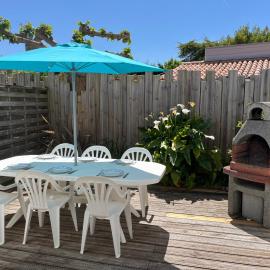 Maison mitoyenne proche plage, centre Barbâtre, pour 4 personnes - FR-1-823-109