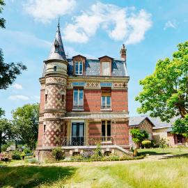 Les Gîtes de Little Castle campagne à 1 h de Paris, hotel in Trie-Château