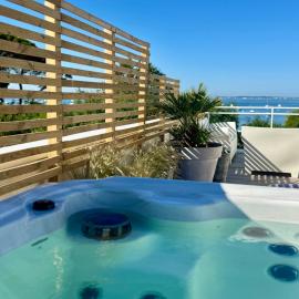 VILLA EVE Bord de plage spa piscine roof top