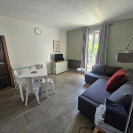 Appartement 4 personnes proche Paris et de la station Aérobus Paris-Beauvais, hotel in Pierrefitte-sur-Seine