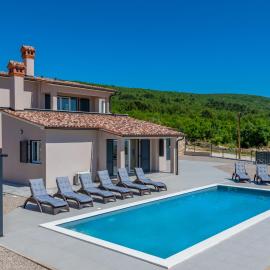 Villa Ema, a beautiful villa with a wonderful view of the sea