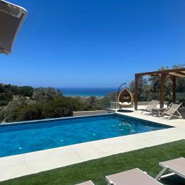 Villa Rizes Luxury, hotel i Maroulás