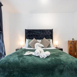 Stylish 2-Bed Apartment in Manchester City Centre, hotel in Manchester