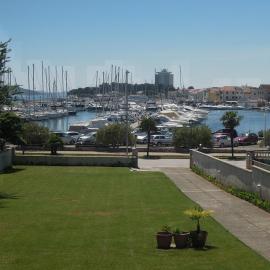 Apartment and Rooms Villa Kolonada, hotel in Vodice