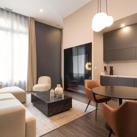 Legend Majestic - Parking Privé GRATUIT- Climatisation - Gare - Centre Ville - FIBRE, hotel Mâconban
