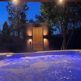 Wellness Bungalow Bolder 5p Amsterdam and the beach, Hotel in Opmeer