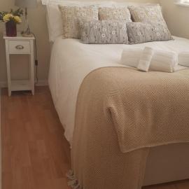 Fantastic Two Bedroom Courtyard Apartment