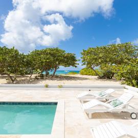 Barefoot Beach Bungalow, hotel di Baie Longue