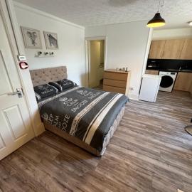Tredegar studio flat