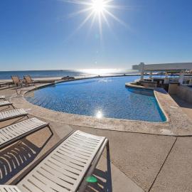 Las Palmas 4BR 4BA Penthouse Ocean View 703, hotel i Campo del Medio