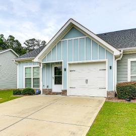 7 Mi to Dtwn Augusta: Townhome Near Shops & Eats!, hotel v destinaci Grovetown