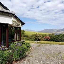 Tievemore - Connemara Bayfront Retreat, hotel u gradu Moyard