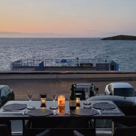 4 Fistral Beach Apartments, Newquay, TR7 1FR, hotel in Crantock