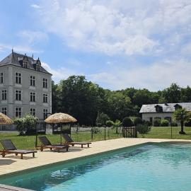 Gîtes du Château de Malcombe, hotel in Rillé