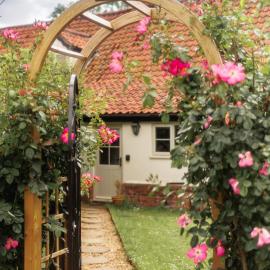 Dreamy Suffolk Country Cottage Escape