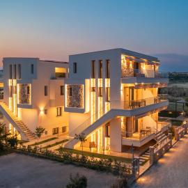 Vanesa Luxury Suites, hotel in Flogita