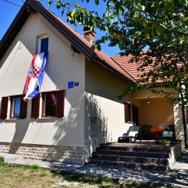 Holiday house with a parking space Saborsko, Plitvice - 23935, hotel a Saborsko